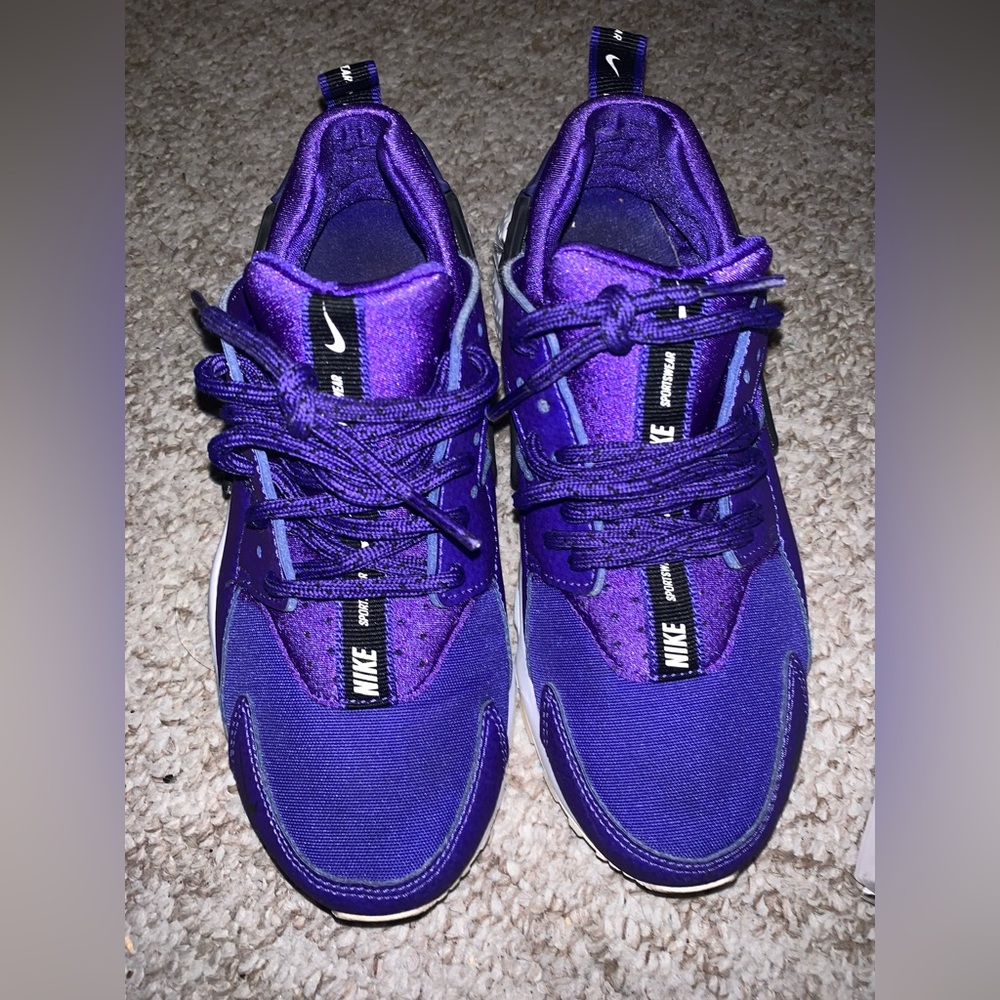 Nike Huarache Size 5